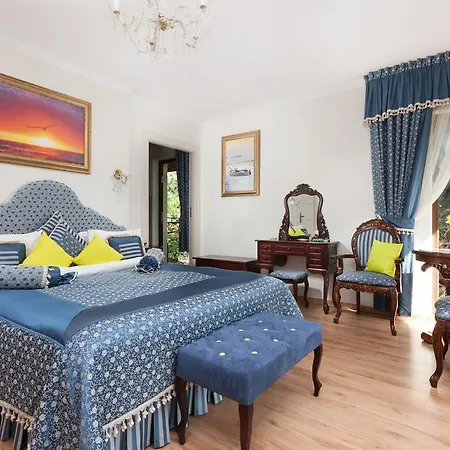 Palace - Luxury Rooms *